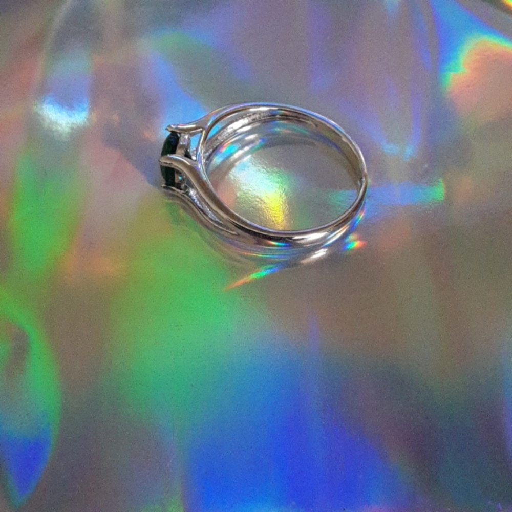Silver ring - Picture 2 of 2